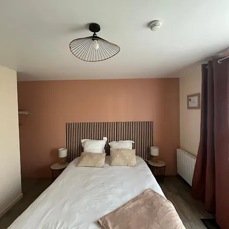 Bed & Breakfast D'hotes Le Domaine De La Marniere 2*