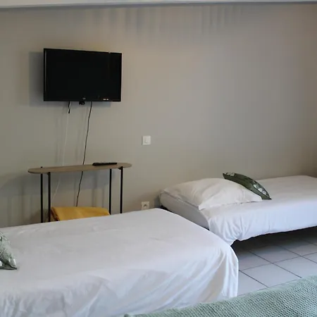 D'hotes Le Domaine De La Marniere Bed and breakfast 3*