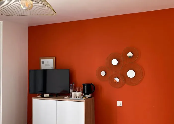 Couette-café D'hôtes Le Domaine De La Marnière 3*