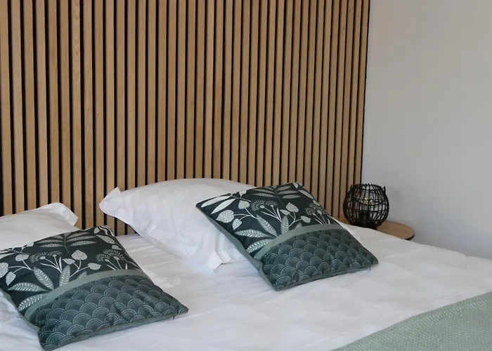 D'hôtes Le Domaine De La Marnière Couette-café 3*