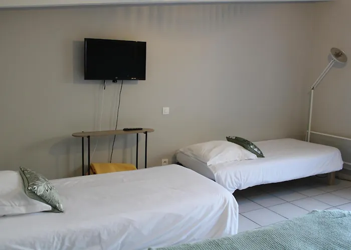 D'hôtes Le Domaine De La Marnière Couette-café 3*